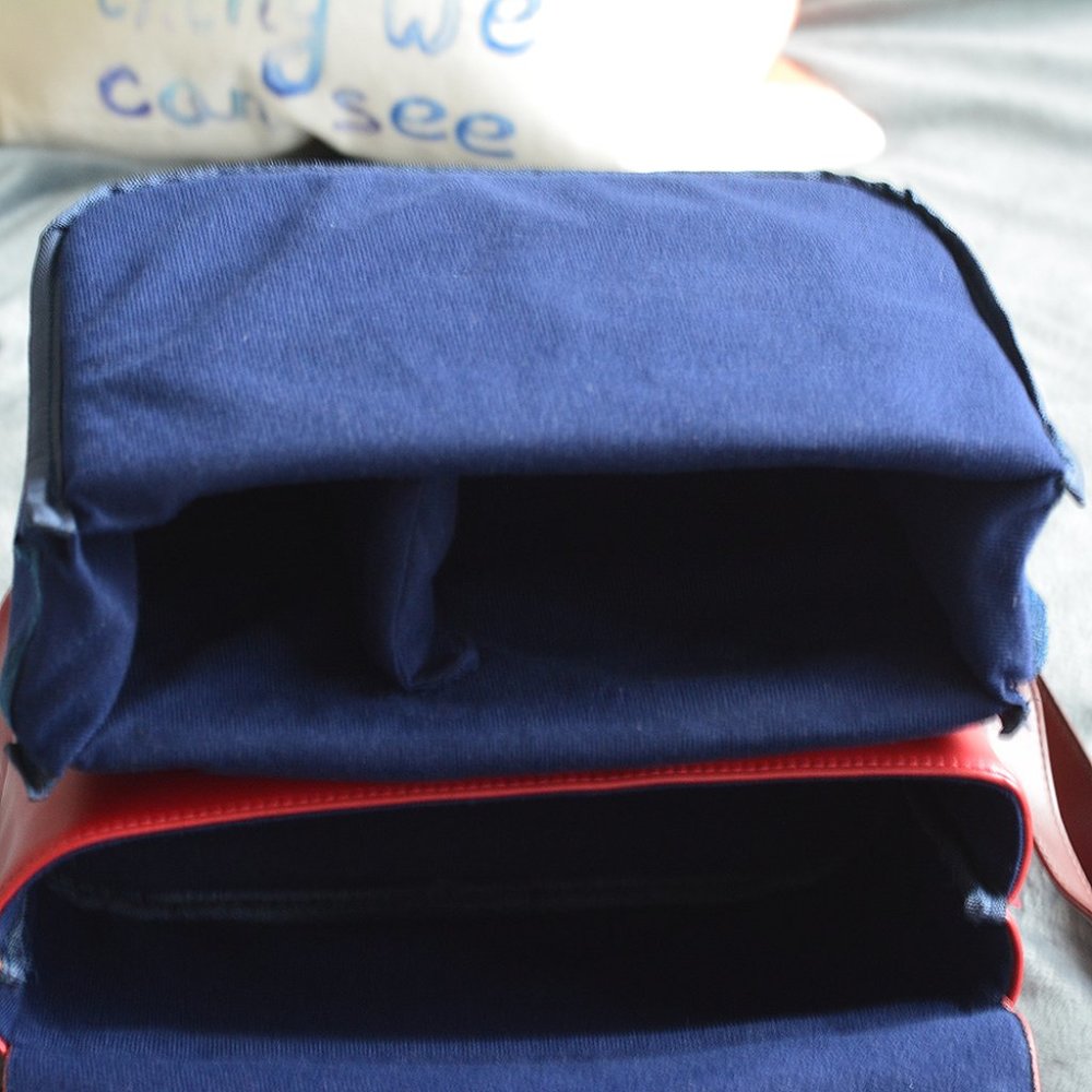 Red Camera Bag - Picture 6 of 8
